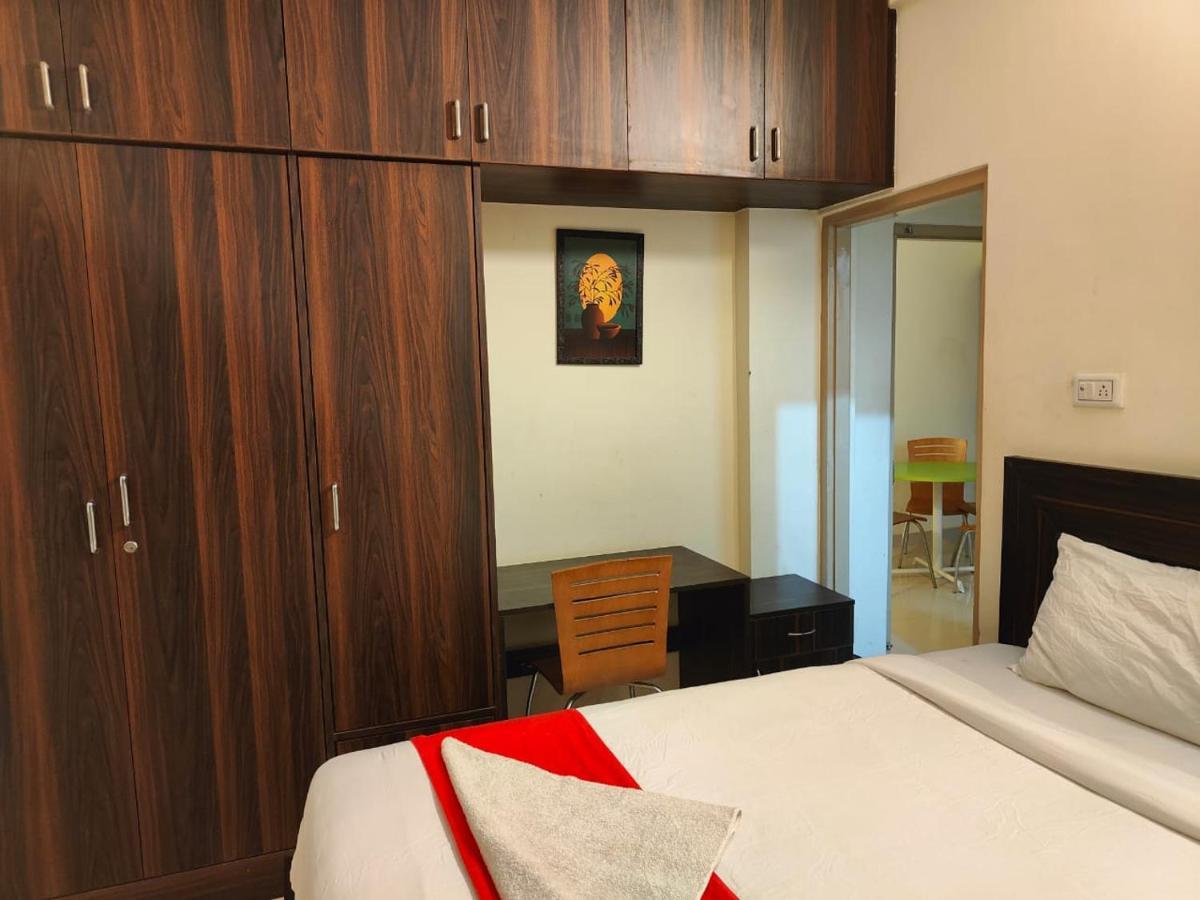 Pristine Inn Manyata Бангалор Екстериор снимка