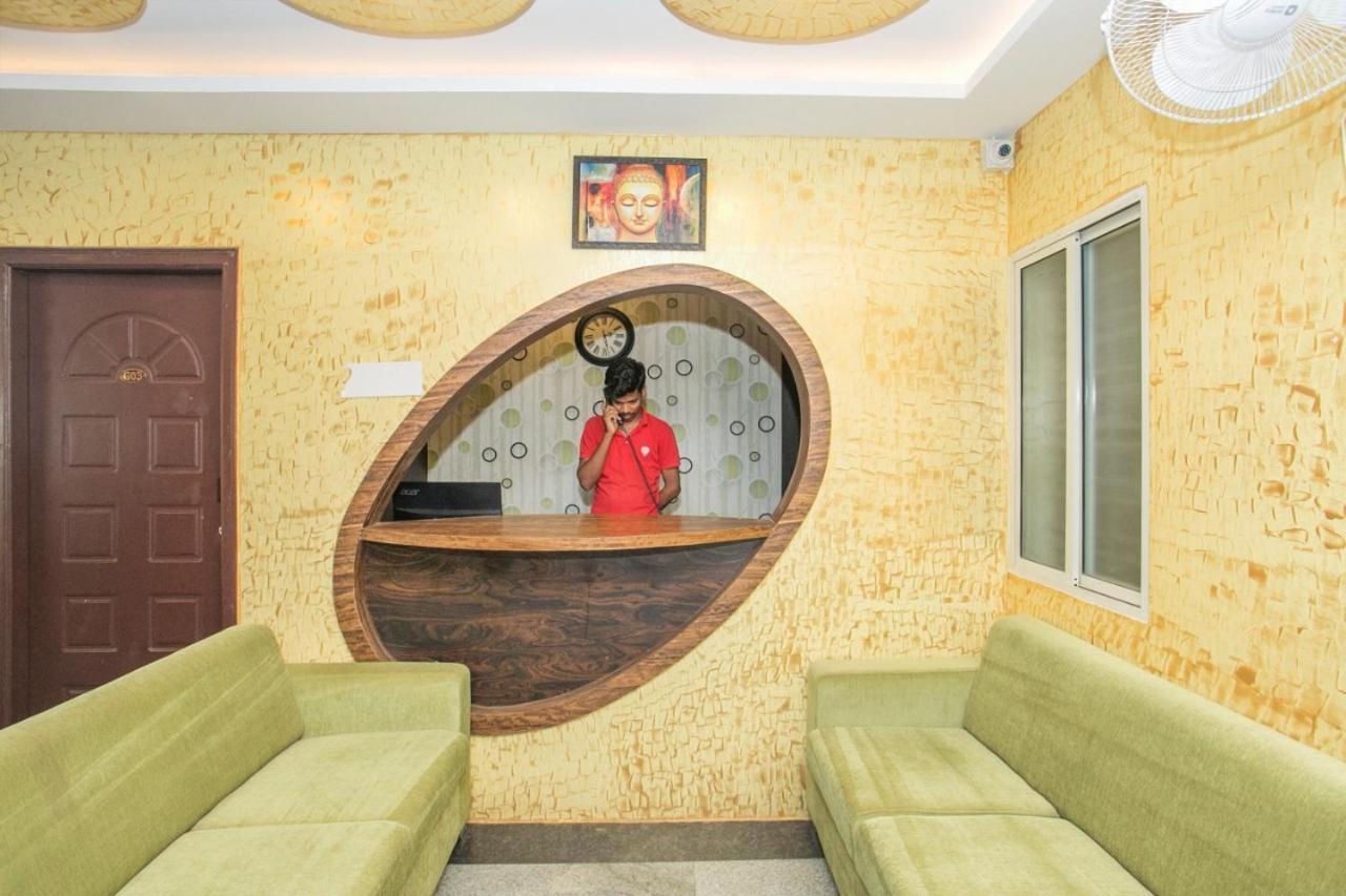 Pristine Inn Manyata Бангалор Екстериор снимка