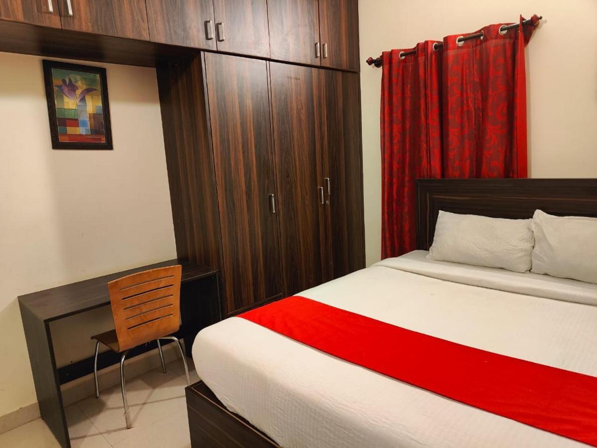 Pristine Inn Manyata Бангалор Екстериор снимка